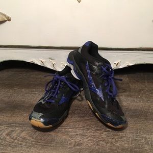 Mizuno volleyball shoes